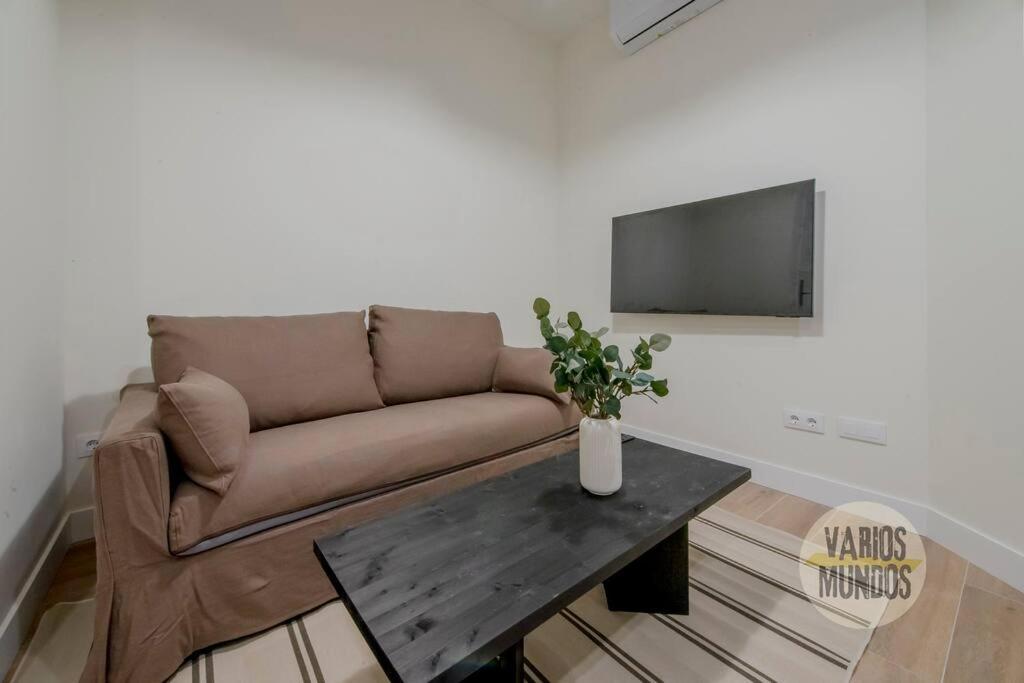 Cool Y Centrico Apt 6Px En Plena Plaza Del Carmen E2 Madrid Eksteriør bilde