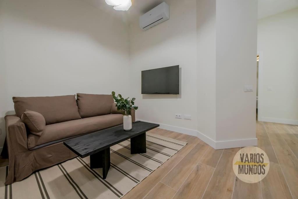 Cool Y Centrico Apt 6Px En Plena Plaza Del Carmen E2 Madrid Eksteriør bilde