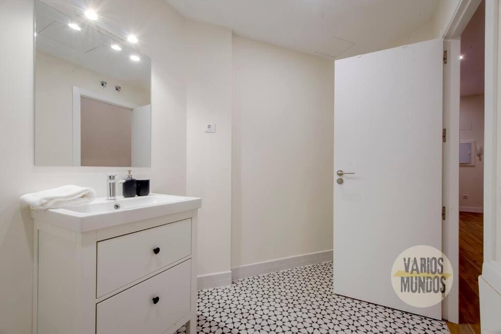 Cool Y Centrico Apt 6Px En Plena Plaza Del Carmen E2 Madrid Eksteriør bilde